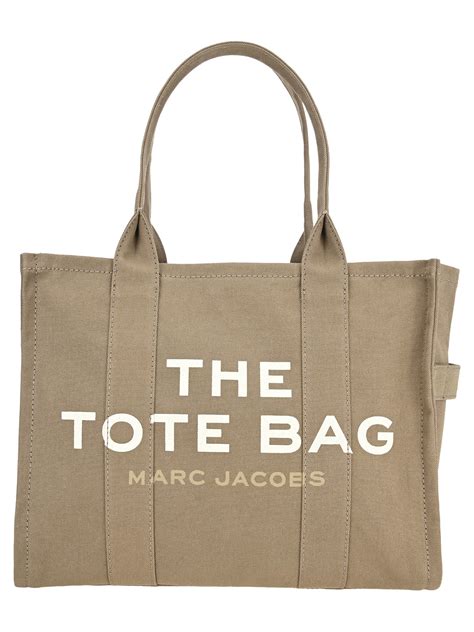 The Medium <strong>Tote</strong> is an all day, everyday type of <strong>bag</strong> that’s ready for anything you want or need. . Marc jacobs tote bag sizes